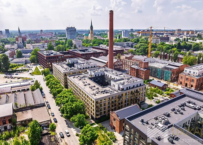 Апартаменти Fuzja Black&white By Lookap